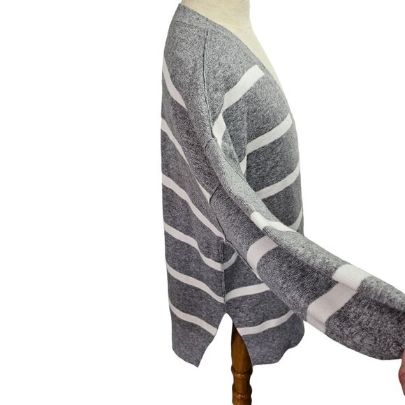 Abercrombie Fitch V Neck Knit Pullover Mens M Oversize Long Slv Gray White NEW - Picture 5 of 8